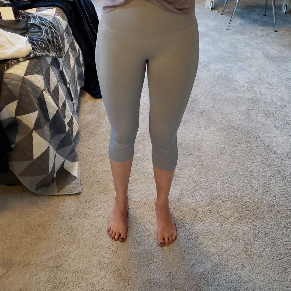 Lululemon crop pants